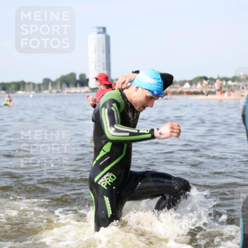 22.06.2025 - Viking Triathlon Michael Strokosch http://msf.ph/oto/8062252 22.06.2025 10:27:52 Schwimmen 14, 90, 178, 196, 198, 230, 289, 401, 534, 616 meine-sportfotos.de