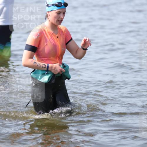 22.06.2025 - Viking Triathlon H.Heesch http://msf.ph/oto/8062253 22.06.2025 10:44:23 Schwimmen 103, 130, 205, 219, 439, 467 meine-sportfotos.de