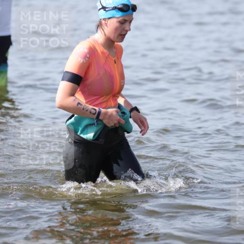 22.06.2025 - Viking Triathlon H.Heesch http://msf.ph/oto/8062256 22.06.2025 10:44:23 Schwimmen 103, 130, 205, 219, 439, 467 meine-sportfotos.de
