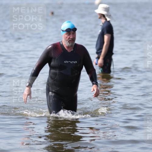 22.06.2025 - Viking Triathlon H.Heesch http://msf.ph/oto/8062257 22.06.2025 10:44:38 Schwimmen 18, 205, 219, 440, 446 meine-sportfotos.de