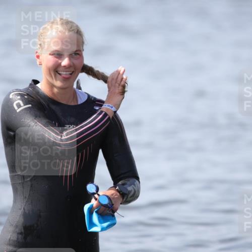 22.06.2025 - Viking Triathlon H.Heesch http://msf.ph/oto/8062278 22.06.2025 10:44:45 Schwimmen 18, 168, 440, 446, 638, 653 meine-sportfotos.de