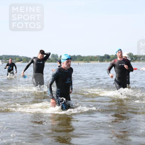 22.06.2025 - Viking Triathlon Michael Strokosch http://msf.ph/oto/8062281 22.06.2025 10:27:55 Schwimmen 14, 90, 178, 196, 198, 230, 289, 401, 534, 616 meine-sportfotos.de