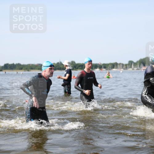 22.06.2025 - Viking Triathlon Michael Strokosch http://msf.ph/oto/8062292 22.06.2025 10:27:56 Schwimmen 14, 90, 178, 196, 198, 230, 289, 401, 534, 616 meine-sportfotos.de