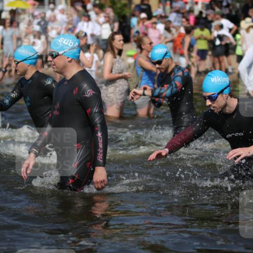 22.06.2025 - Viking Triathlon H.Heesch http://msf.ph/oto/8062293 22.06.2025 10:05:23 Schwimmen 57, 59, 61, 138, 171, 172, 228, 314, 346, 389, 418, 437, 536, 601, 655 meine-sportfotos.de