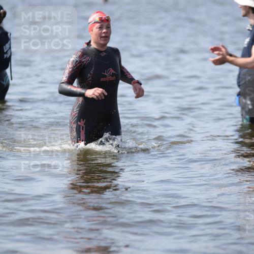 22.06.2025 - Viking Triathlon H.Heesch http://msf.ph/oto/8062305 22.06.2025 10:44:50 Schwimmen 18, 39, 168, 440, 446, 638, 653 meine-sportfotos.de