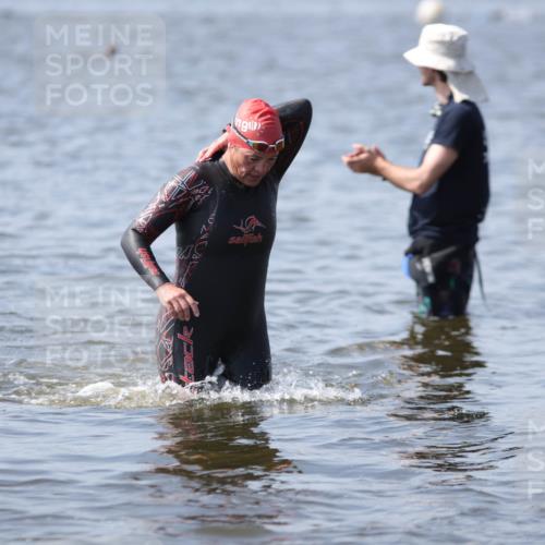 22.06.2025 - Viking Triathlon H.Heesch http://msf.ph/oto/8062324 22.06.2025 10:44:51 Schwimmen 18, 39, 168, 440, 446, 638, 653 meine-sportfotos.de