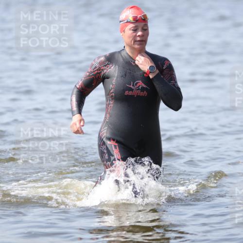 22.06.2025 - Viking Triathlon H.Heesch http://msf.ph/oto/8062330 22.06.2025 10:44:56 Schwimmen 39, 168, 346, 493, 638, 653 meine-sportfotos.de