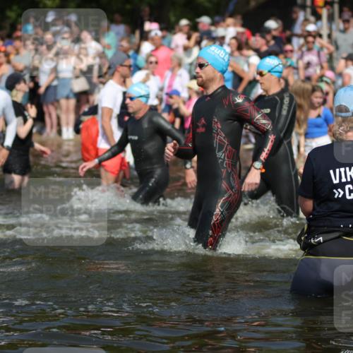 22.06.2025 - Viking Triathlon H.Heesch http://msf.ph/oto/8062349 22.06.2025 10:05:32 Schwimmen 22, 150, 167, 181, 210, 228, 314, 437, 439, 462, 538, 601, 603, 654, 655 meine-sportfotos.de