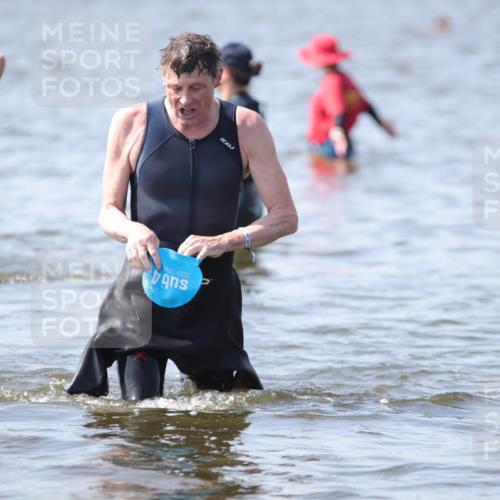 22.06.2025 - Viking Triathlon H.Heesch http://msf.ph/oto/8062351 22.06.2025 10:45:02 Schwimmen 39, 168, 346, 493, 503, 638, 653 meine-sportfotos.de