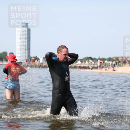 22.06.2025 - Viking Triathlon Michael Strokosch http://msf.ph/oto/8062379 22.06.2025 10:28:09 Schwimmen 14, 178, 196, 367, 401 meine-sportfotos.de