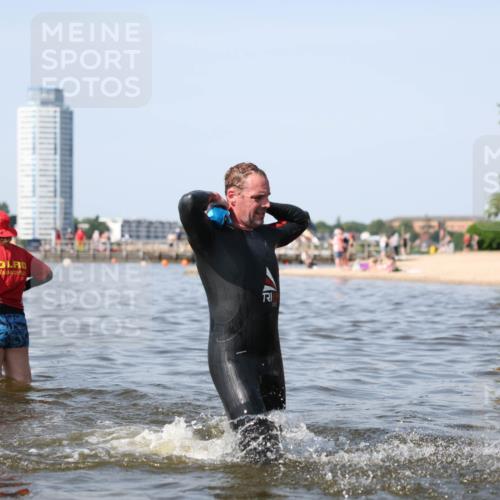 22.06.2025 - Viking Triathlon Michael Strokosch http://msf.ph/oto/8062383 22.06.2025 10:28:09 Schwimmen 14, 178, 196, 367, 401 meine-sportfotos.de