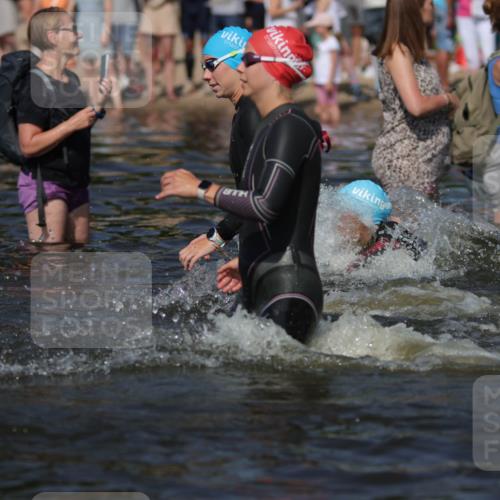22.06.2025 - Viking Triathlon H.Heesch http://msf.ph/oto/8062392 22.06.2025 10:05:38 Schwimmen 22, 65, 83, 135, 150, 167, 181, 194, 210, 361, 379, 439, 462, 511, 517, 538, 553, 603, 653, 654 meine-sportfotos.de