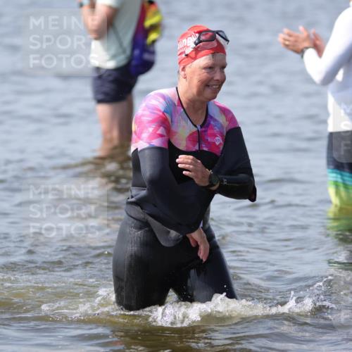 22.06.2025 - Viking Triathlon H.Heesch http://msf.ph/oto/8062400 22.06.2025 10:45:24 Schwimmen 68, 102, 108, 197, 466, 503, 605 meine-sportfotos.de