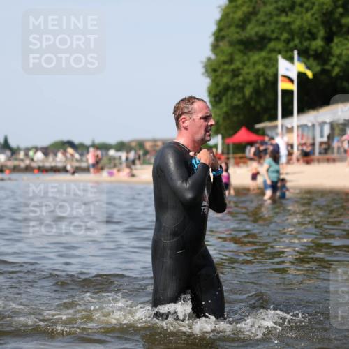 22.06.2025 - Viking Triathlon Michael Strokosch http://msf.ph/oto/8062401 22.06.2025 10:28:10 Schwimmen 14, 178, 367, 401 meine-sportfotos.de