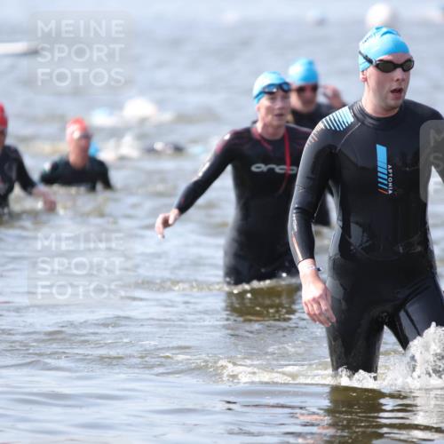 22.06.2025 - Viking Triathlon H.Heesch http://msf.ph/oto/8062415 22.06.2025 10:45:36 Schwimmen 95, 102, 108, 197, 360, 425, 466, 519 meine-sportfotos.de