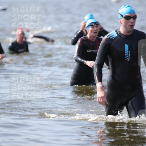 22.06.2025 - Viking Triathlon H.Heesch http://msf.ph/oto/8062420 22.06.2025 10:45:36 Schwimmen 95, 102, 108, 197, 360, 425, 466, 519 meine-sportfotos.de