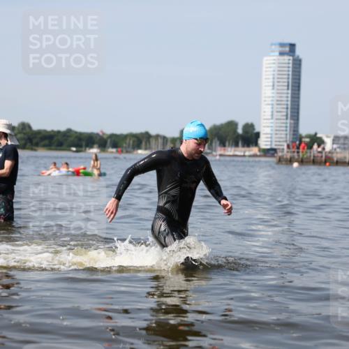 22.06.2025 - Viking Triathlon Michael Strokosch http://msf.ph/oto/8062449 22.06.2025 10:28:42 Schwimmen 15, 258, 301, 368, 414 meine-sportfotos.de