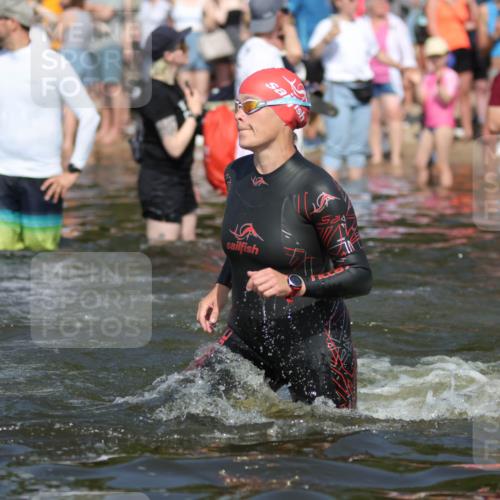 22.06.2025 - Viking Triathlon H.Heesch http://msf.ph/oto/8062451 22.06.2025 10:05:48 Schwimmen 65, 83, 128, 135, 194, 211, 275, 361, 379, 511, 517, 530, 633, 653 meine-sportfotos.de