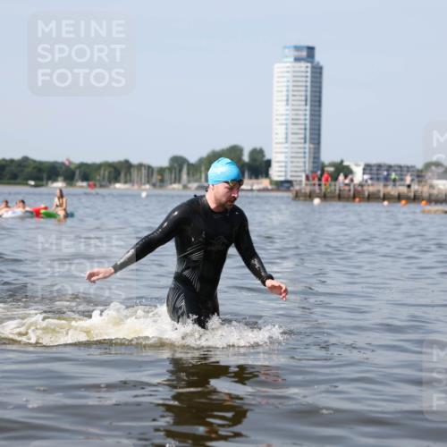 22.06.2025 - Viking Triathlon Michael Strokosch http://msf.ph/oto/8062452 22.06.2025 10:28:42 Schwimmen 15, 258, 301, 368, 414 meine-sportfotos.de