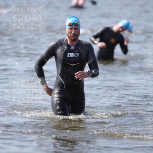 22.06.2025 - Viking Triathlon H.Heesch http://msf.ph/oto/8062456 22.06.2025 10:45:53 Schwimmen 95, 217, 342, 360, 372, 425, 468, 525, 615, 621, 633, 647 meine-sportfotos.de