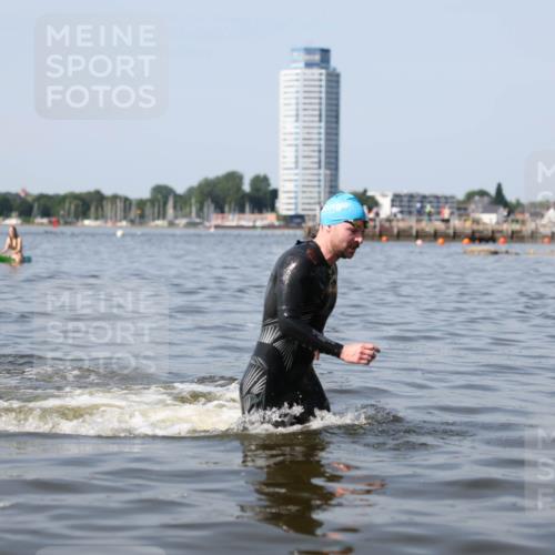 22.06.2025 - Viking Triathlon Michael Strokosch http://msf.ph/oto/8062459 22.06.2025 10:28:42 Schwimmen 15, 258, 301, 368, 414 meine-sportfotos.de