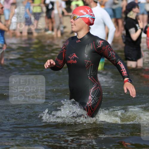22.06.2025 - Viking Triathlon H.Heesch http://msf.ph/oto/8062466 22.06.2025 10:05:49 Schwimmen 68, 128, 135, 194, 211, 275, 379, 397, 441, 442, 465, 517, 530, 633, 653 meine-sportfotos.de