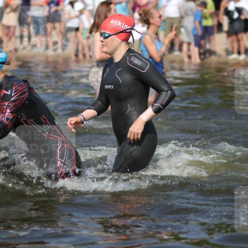 22.06.2025 - Viking Triathlon H.Heesch http://msf.ph/oto/8062481 22.06.2025 10:05:55 Schwimmen 68, 128, 169, 211, 269, 275, 397, 441, 442, 460, 465, 530, 633, 644 meine-sportfotos.de
