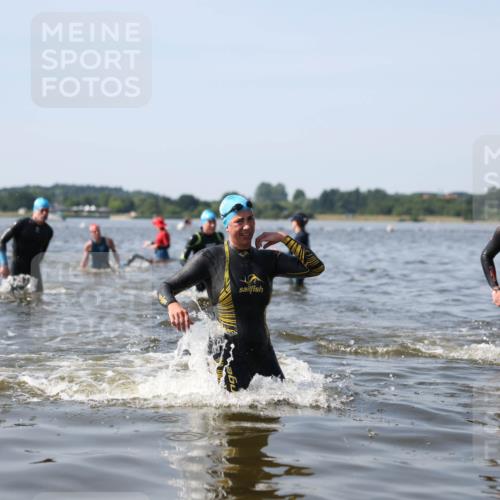 22.06.2025 - Viking Triathlon Michael Strokosch http://msf.ph/oto/8062484 22.06.2025 10:28:45 Schwimmen 15, 258, 301, 368, 414 meine-sportfotos.de