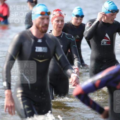 22.06.2025 - Viking Triathlon H.Heesch http://msf.ph/oto/8062487 22.06.2025 10:45:59 Schwimmen 144, 217, 342, 360, 372, 468, 525, 615, 621, 633, 647 meine-sportfotos.de