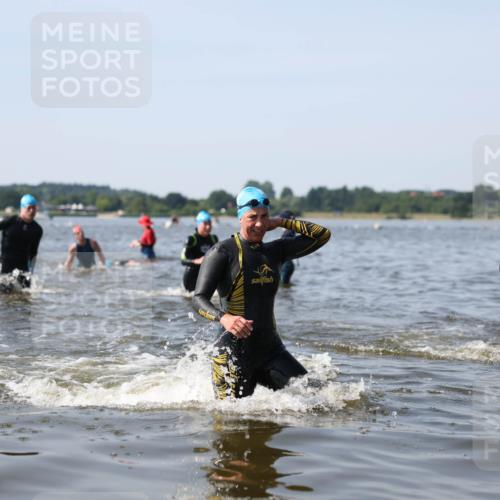 22.06.2025 - Viking Triathlon Michael Strokosch http://msf.ph/oto/8062490 22.06.2025 10:28:45 Schwimmen 15, 258, 301, 368, 414 meine-sportfotos.de