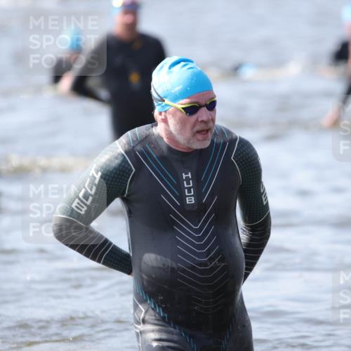 22.06.2025 - Viking Triathlon H.Heesch http://msf.ph/oto/8062498 22.06.2025 10:46:09 Schwimmen 121, 144, 213, 217, 225, 342, 406, 525, 615, 647 meine-sportfotos.de