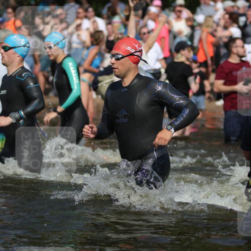 22.06.2025 - Viking Triathlon H.Heesch http://msf.ph/oto/8062516 22.06.2025 10:06:04 Schwimmen 144, 169, 249, 269, 390, 460, 489, 508, 644 meine-sportfotos.de