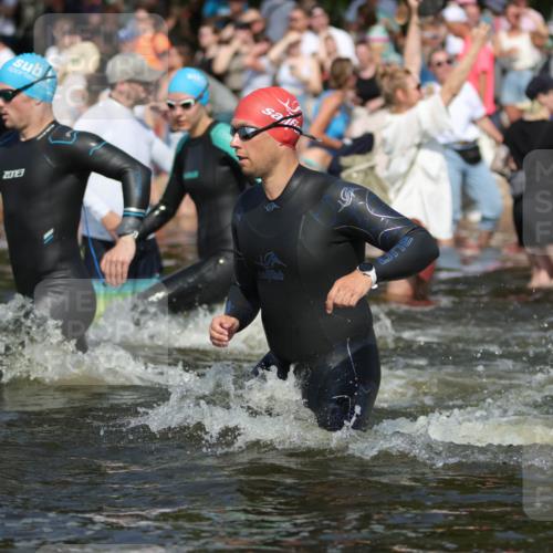22.06.2025 - Viking Triathlon H.Heesch http://msf.ph/oto/8062518 22.06.2025 10:06:04 Schwimmen 144, 169, 249, 269, 390, 460, 489, 508, 644 meine-sportfotos.de