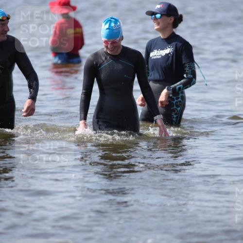 22.06.2025 - Viking Triathlon H.Heesch http://msf.ph/oto/8062537 22.06.2025 10:46:24 Schwimmen 60, 121, 143, 213, 225, 333, 406, 479 meine-sportfotos.de