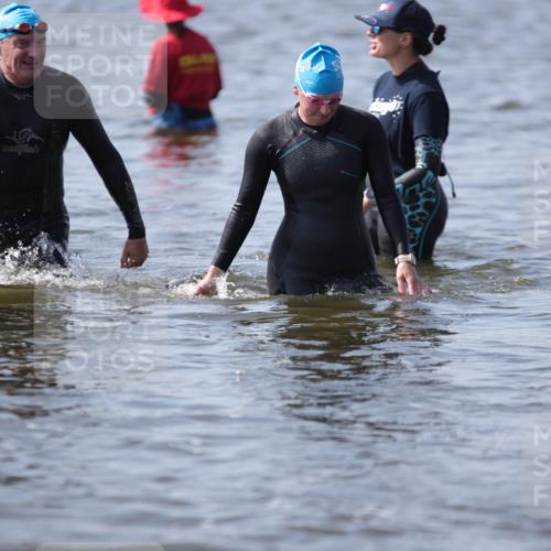 22.06.2025 - Viking Triathlon H.Heesch http://msf.ph/oto/8062544 22.06.2025 10:46:25 Schwimmen 60, 121, 143, 213, 225, 333, 406, 479 meine-sportfotos.de
