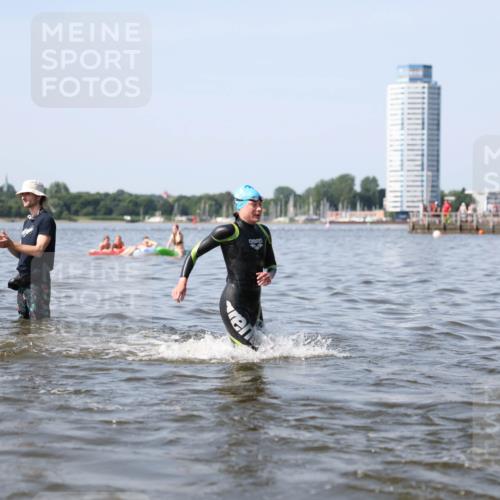 22.06.2025 - Viking Triathlon Michael Strokosch http://msf.ph/oto/8062548 22.06.2025 10:28:51 Schwimmen 15, 258, 301, 368, 384, 414, 443, 628 meine-sportfotos.de