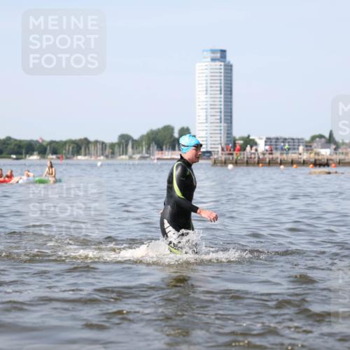 22.06.2025 - Viking Triathlon Michael Strokosch http://msf.ph/oto/8062560 22.06.2025 10:28:51 Schwimmen 15, 258, 301, 368, 384, 414, 443, 628 meine-sportfotos.de