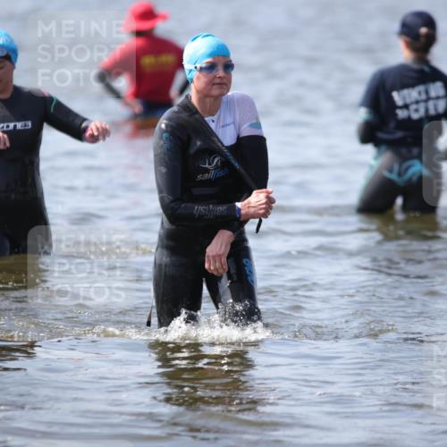 22.06.2025 - Viking Triathlon H.Heesch http://msf.ph/oto/8062563 22.06.2025 10:46:36 Schwimmen 60, 143, 206, 333, 479, 498, 515 meine-sportfotos.de