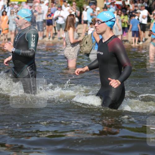 22.06.2025 - Viking Triathlon H.Heesch http://msf.ph/oto/8062564 22.06.2025 10:06:10 Schwimmen 39, 41, 60, 84, 110, 144, 191, 249, 266, 325, 390, 440, 446, 489, 508 meine-sportfotos.de