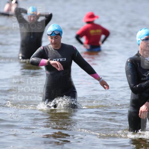 22.06.2025 - Viking Triathlon H.Heesch http://msf.ph/oto/8062569 22.06.2025 10:46:37 Schwimmen 60, 143, 206, 333, 479, 498, 515 meine-sportfotos.de