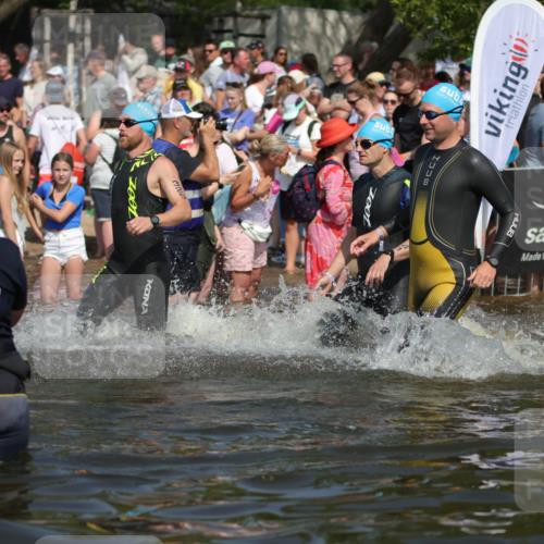 22.06.2025 - Viking Triathlon H.Heesch http://msf.ph/oto/8062570 22.06.2025 10:06:12 Schwimmen 39, 41, 60, 84, 110, 144, 191, 249, 266, 325, 390, 440, 446, 489, 508 meine-sportfotos.de