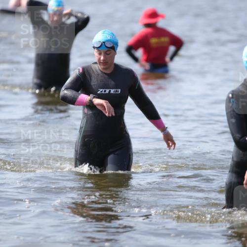 22.06.2025 - Viking Triathlon H.Heesch http://msf.ph/oto/8062574 22.06.2025 10:46:37 Schwimmen 60, 143, 206, 333, 479, 498, 515 meine-sportfotos.de