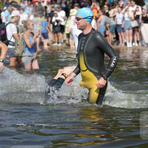 22.06.2025 - Viking Triathlon H.Heesch http://msf.ph/oto/8062582 22.06.2025 10:06:15 Schwimmen 39, 41, 60, 84, 110, 117, 153, 191, 266, 325, 385, 440, 446, 487, 535 meine-sportfotos.de
