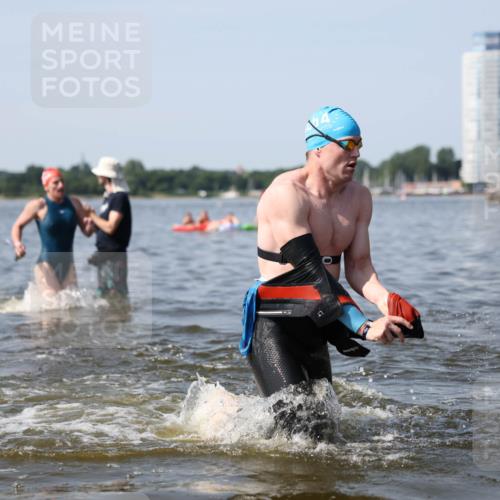 22.06.2025 - Viking Triathlon Michael Strokosch http://msf.ph/oto/8062586 22.06.2025 10:28:54 Schwimmen 12, 15, 152, 301, 310, 368, 384, 414, 443, 604, 628 meine-sportfotos.de