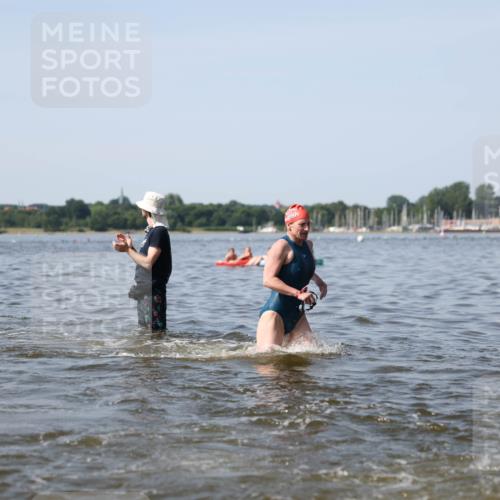 22.06.2025 - Viking Triathlon Michael Strokosch http://msf.ph/oto/8062600 22.06.2025 10:28:55 Schwimmen 12, 15, 152, 200, 301, 310, 368, 384, 414, 443, 604, 628 meine-sportfotos.de