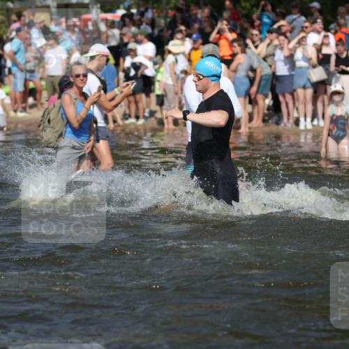 22.06.2025 - Viking Triathlon H.Heesch http://msf.ph/oto/8062606 22.06.2025 10:06:21 Schwimmen 18, 24, 36, 60, 84, 110, 117, 153, 191, 192, 298, 385, 440, 487, 535 meine-sportfotos.de