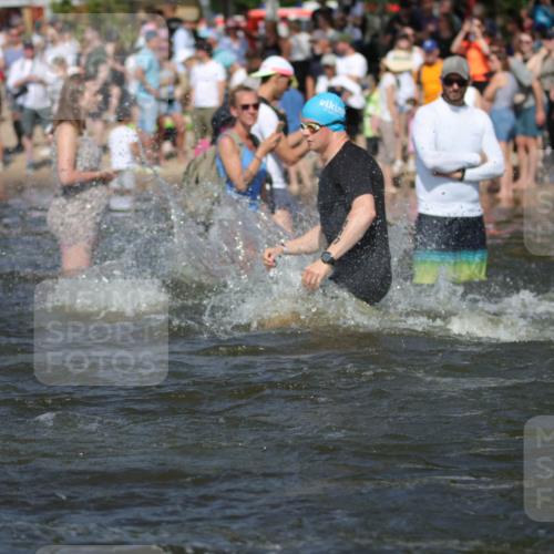 22.06.2025 - Viking Triathlon H.Heesch http://msf.ph/oto/8062609 22.06.2025 10:06:22 Schwimmen 18, 24, 36, 60, 84, 110, 117, 153, 191, 192, 298, 385, 440, 487, 535 meine-sportfotos.de