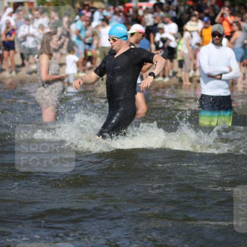 22.06.2025 - Viking Triathlon H.Heesch http://msf.ph/oto/8062614 22.06.2025 10:06:22 Schwimmen 18, 24, 36, 60, 84, 110, 117, 153, 191, 192, 298, 385, 440, 487, 535 meine-sportfotos.de