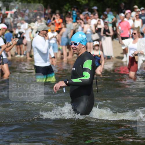 22.06.2025 - Viking Triathlon H.Heesch http://msf.ph/oto/8062624 22.06.2025 10:06:24 Schwimmen 18, 24, 36, 60, 117, 153, 186, 192, 261, 298, 385, 487, 535 meine-sportfotos.de