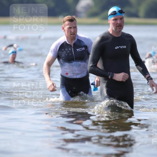 22.06.2025 - Viking Triathlon H.Heesch http://msf.ph/oto/8062625 22.06.2025 10:47:11 Schwimmen 51, 74, 76, 267, 378, 421, 547 meine-sportfotos.de